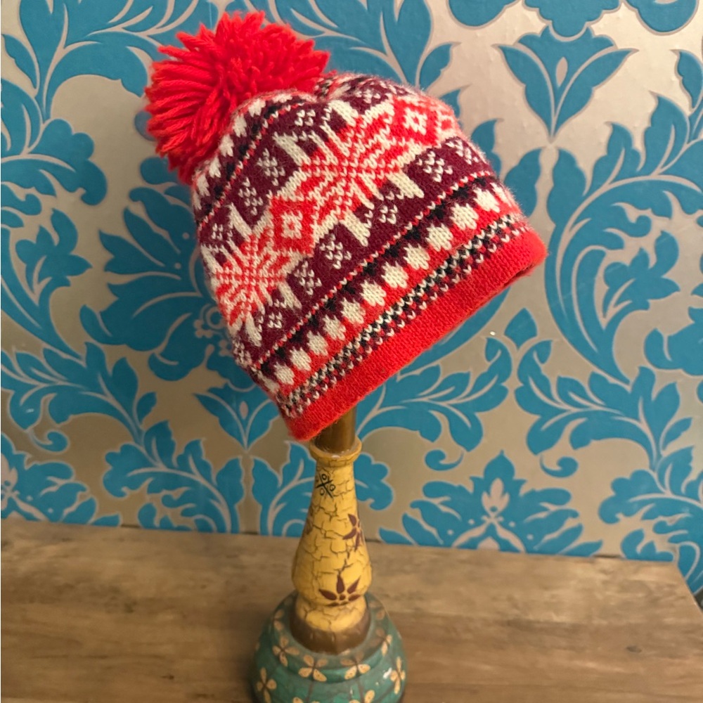VINTAGE 70’s Ski Beanie Red and White Knit Pom-Pom Beanie